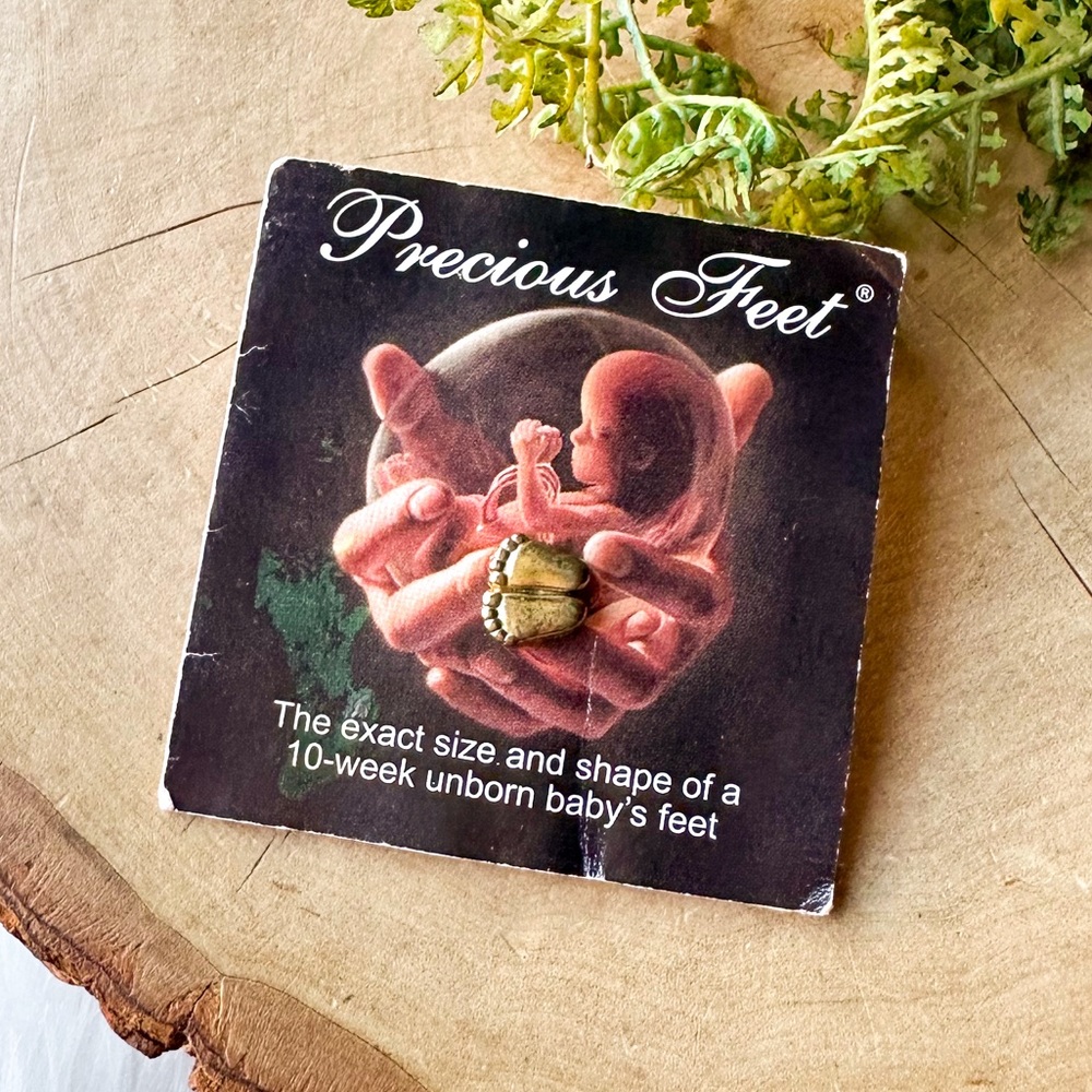 Vintage 1979 Precious Feet Gold Pin V. Evers Heritage House